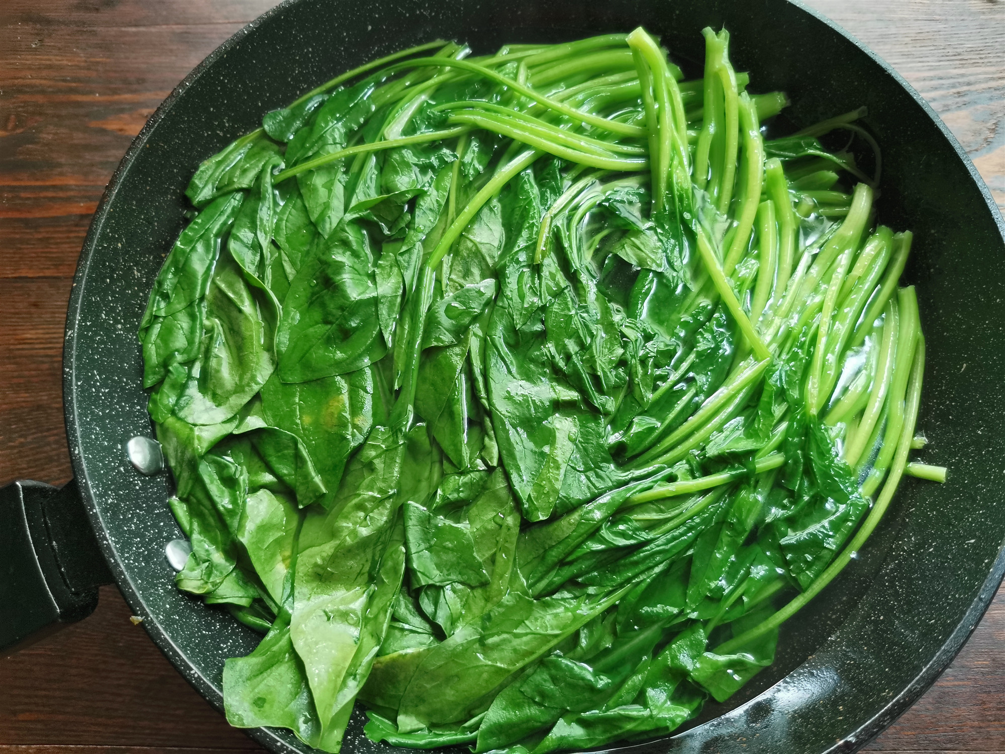 福建省哪里可以确诊白癜风，菠菜白癜风患者能吃吗？