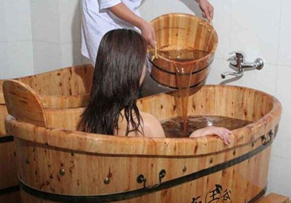 福建最佳白癜风治疗方法,白癜风患者泡一泡的祛白疗法 福建最佳白癜风治疗方法,白癜风患者泡一泡的祛白疗法